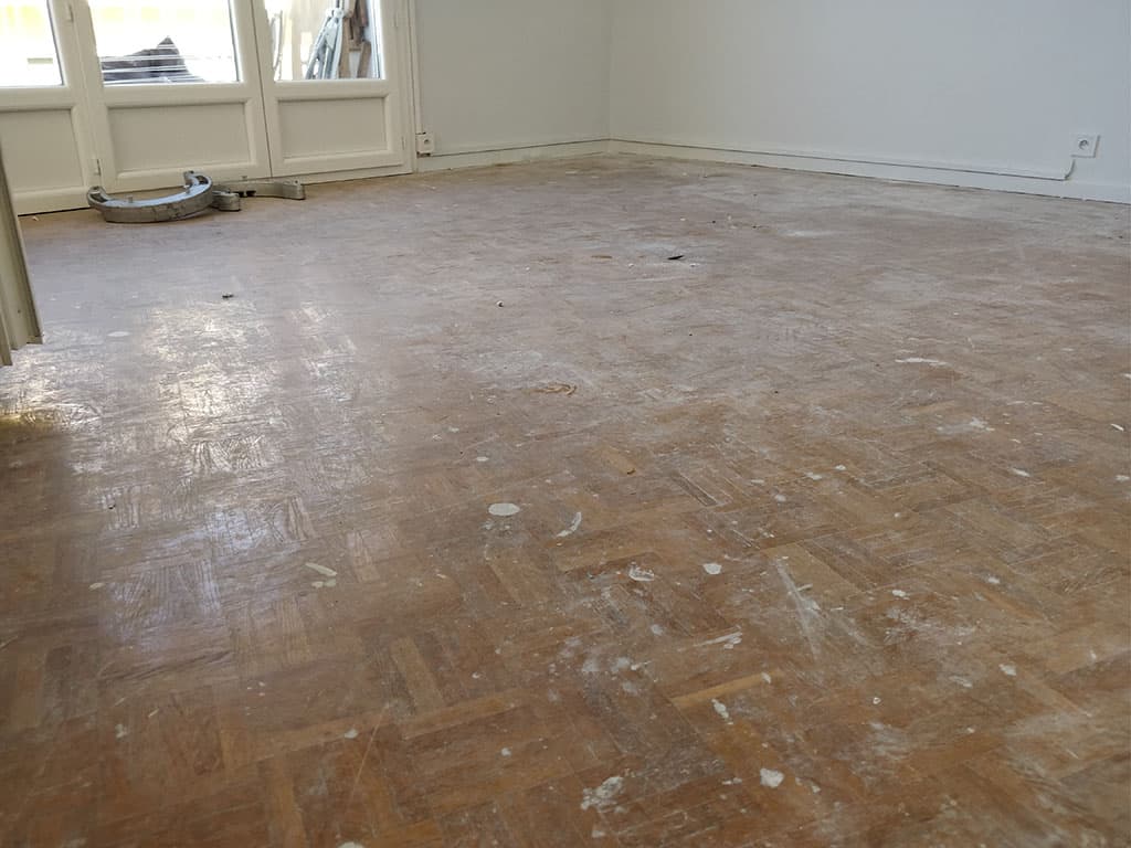 Avant ponçage parquet